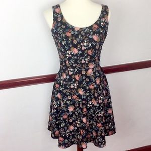 LOVE...ADY SKATER DRESS FLORAL BOW IN BACK…